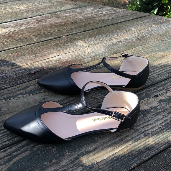 ModCloth Heartbeat T-strap vegan flats wide 6 6W - Picture 3 of 8